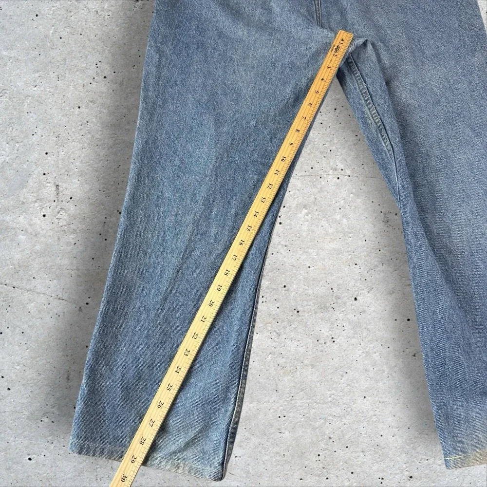 Levis jeans advantage